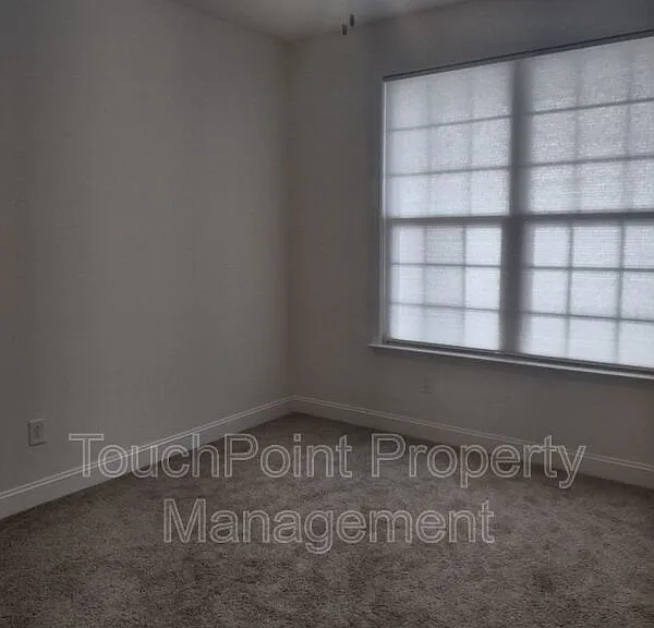 906 Acorn Way — Photo 14