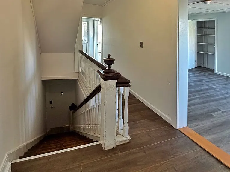 1129 Butler Street — Photo 2