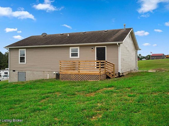 3rd image of 14 Frasure Ln