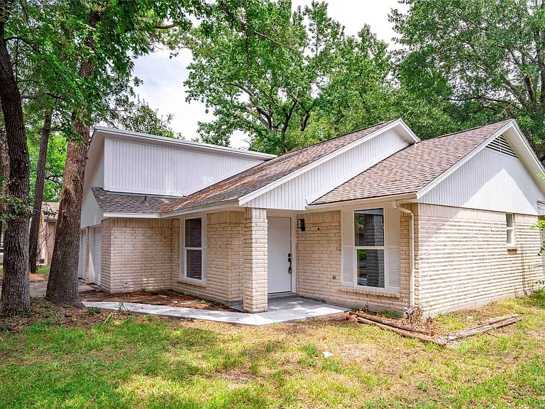 9214 Woodland Oaks Dr — Photo 3