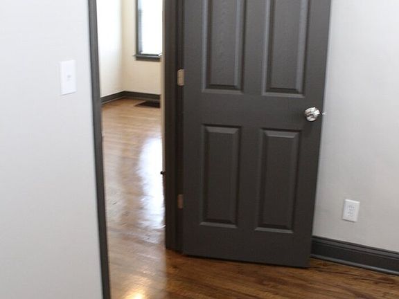 2nd image of 1027 W 62nd Ave