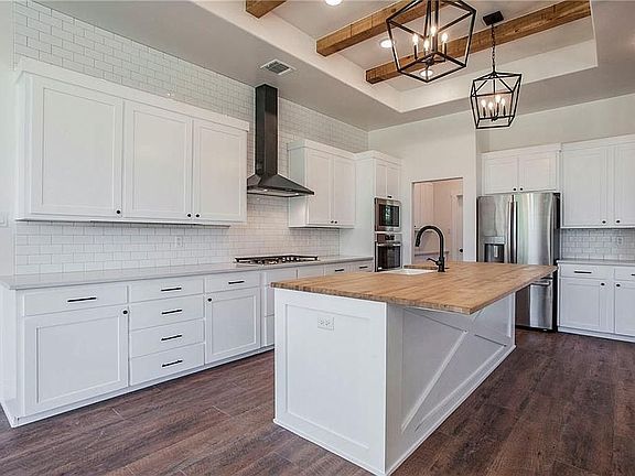 4th image of 109 Diamantes Dr