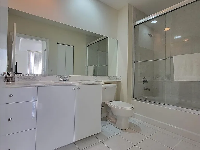 2775 NE 187th St #Penthouse 22 — Photo 12