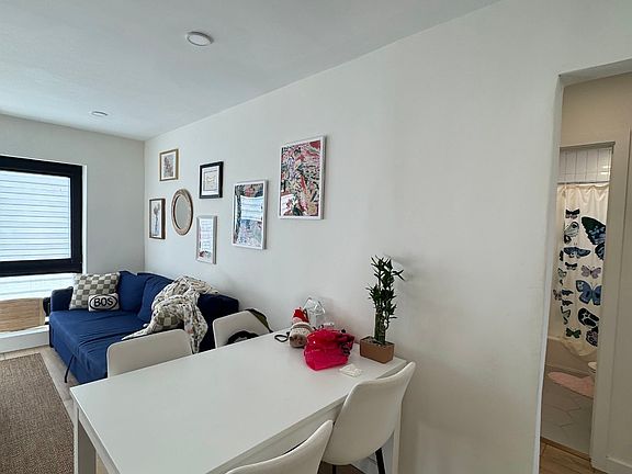 4th image of 20 Parker Hill Ave #10