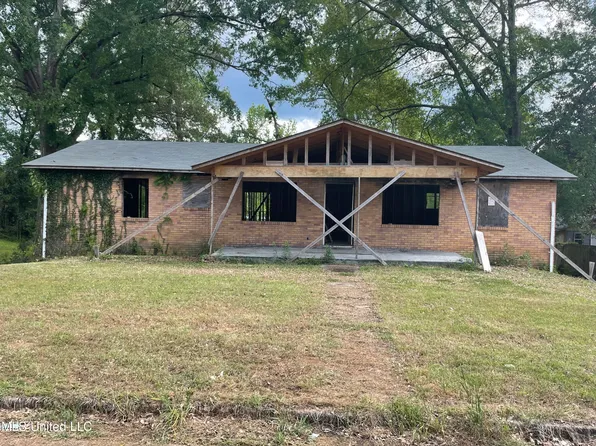 219 Pine St, Hazlehurst, MS 39083