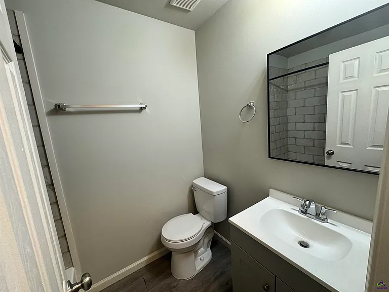 116 Tabor Dr — Photo 5