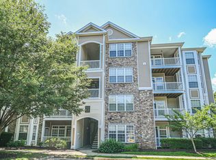 512 Sunset View Ter SE UNIT 302, Leesburg, VA 20175