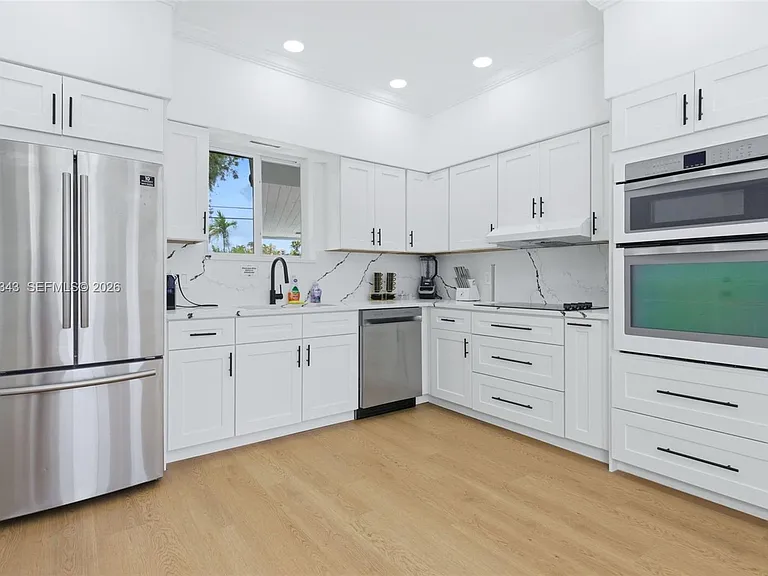 1510 S Treasure Dr — Photo 20