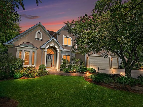 3rd image of 2070 Brookwood Dr