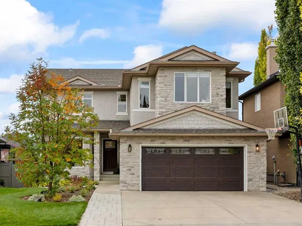 106 N Chapala Close SE, Calgary, AB T2X 3T1