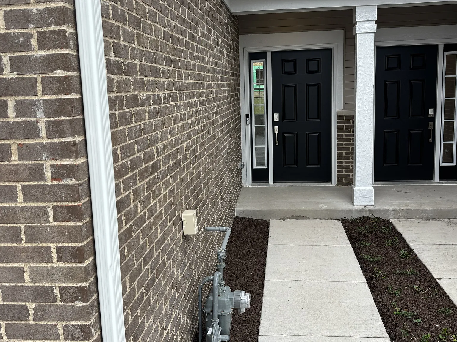 3 bed, 2.5 bath, 1701 sqft, $2,795 — Photo 3