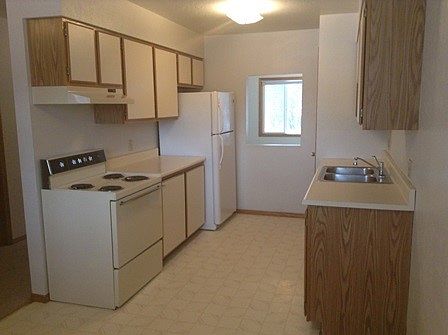 2nd image of 403 SW Higgins Ave APT C