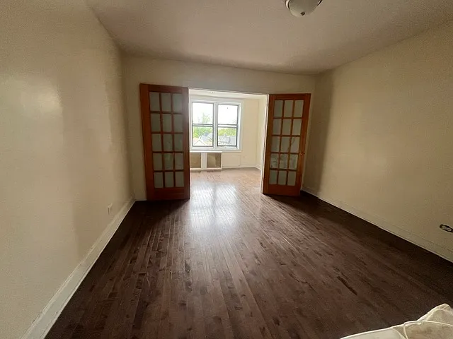 985 Ocean Ave #4A — Photo 3