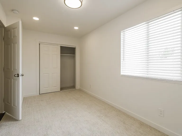 2098 E Weeping Willow Way — Photo 15