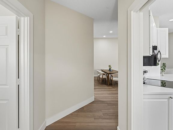 4th image of 8457 SE Retreat Drive