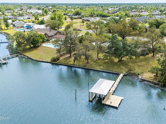 4th image of 1203 N Bay Dr