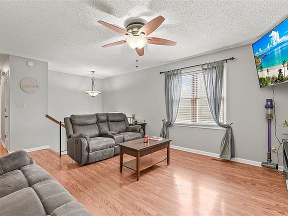 2nd image of 1304 SE 20th St