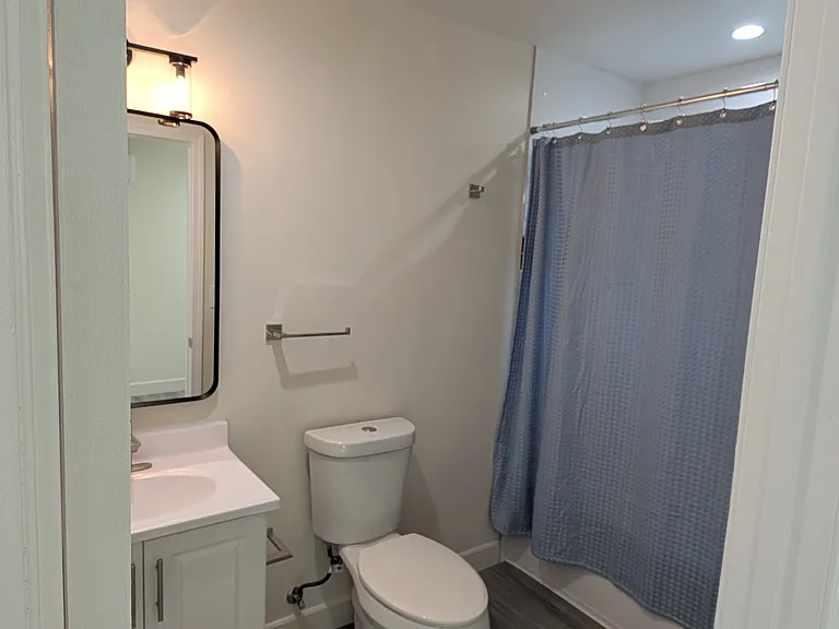13435 Moorpark St — Photo 22