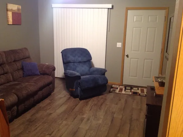 2912-5 Lakeview Dr, Yankton, SD 57078