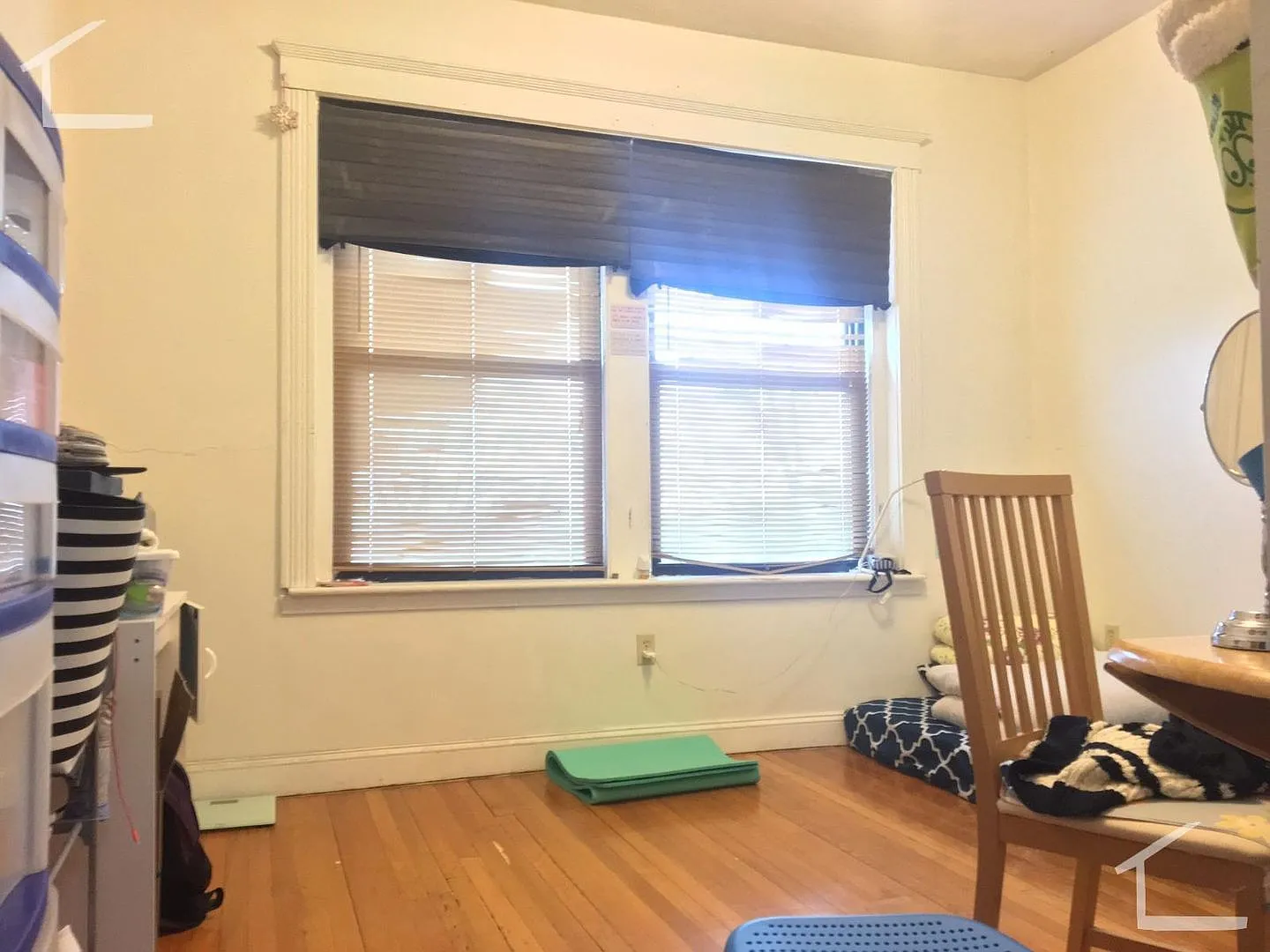 Spacious 4 Bed 2 Bath — Photo 4
