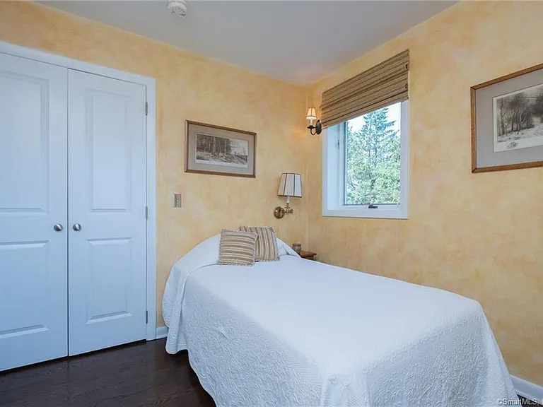 10 Morgan Point — Photo 23