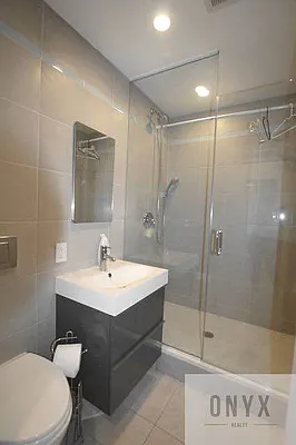 Rented by Onyx | media 13