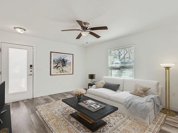 2nd image of 5020 Manor Rd Unit B-116