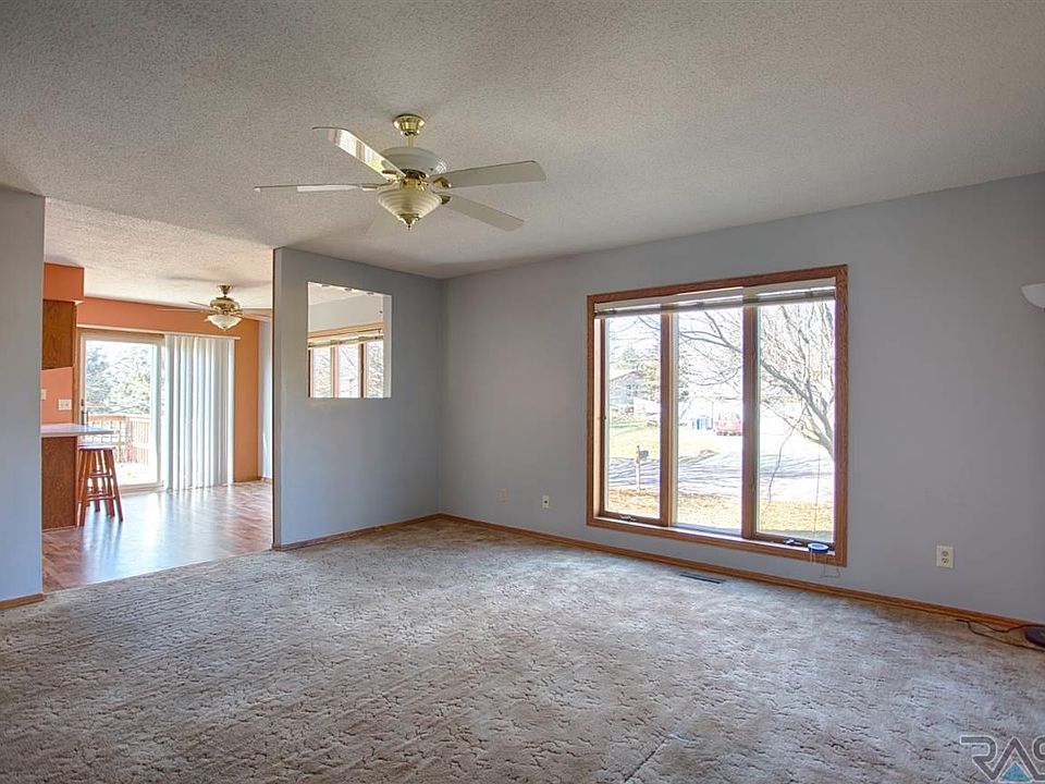 409 E 7th St, Crooks, SD 57020 Zillow