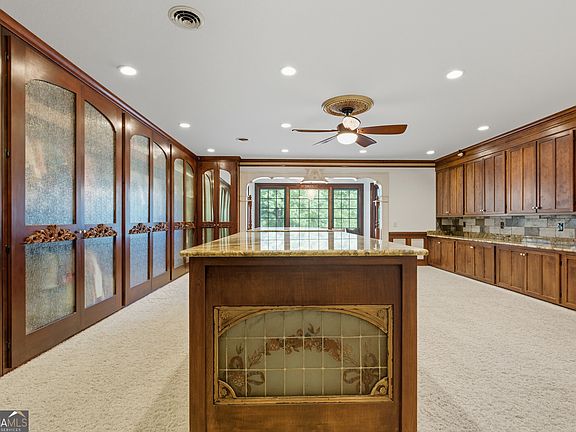 24th image of 1091 Echota Rd