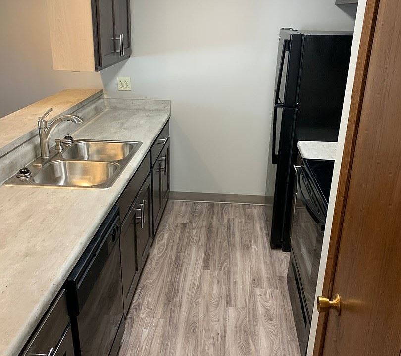 1st image of 4545 Cooper Ave APT 15