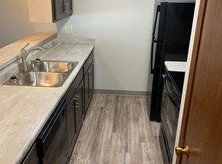 4545 Cooper Ave APT 17, Lincoln, NE 68506