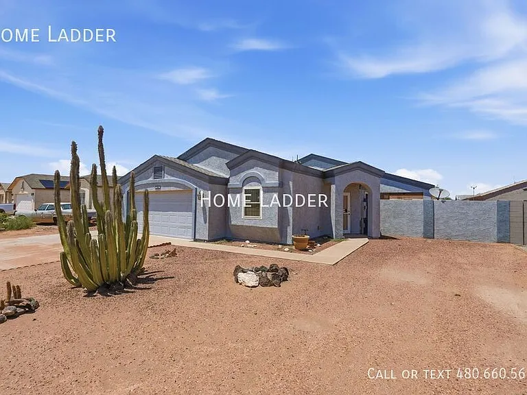 10452 W Arivaca Dr — Photo 1