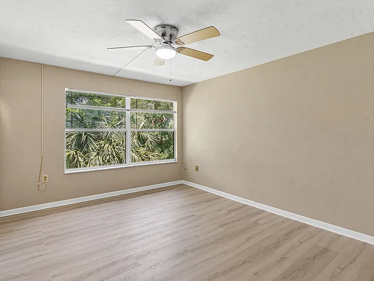 14202 Sandalwood Dr — Photo 19