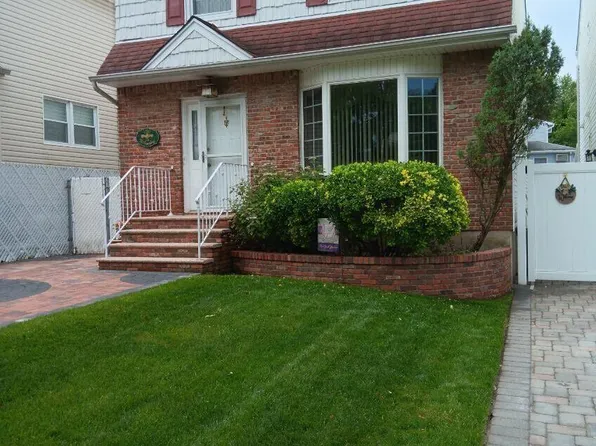 180 Tanglewood Dr, Staten Island, NY 10308