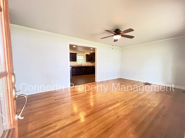 2880 Trough Springs Rd — Photo 6