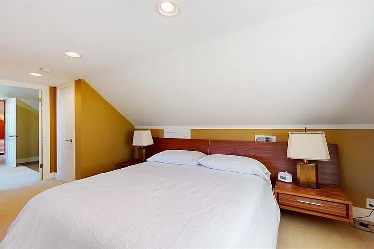 830 Pine Tree Ln — Photo 21