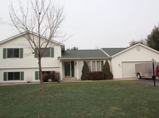 32854 Bradeen Ave, Paw Paw, MI