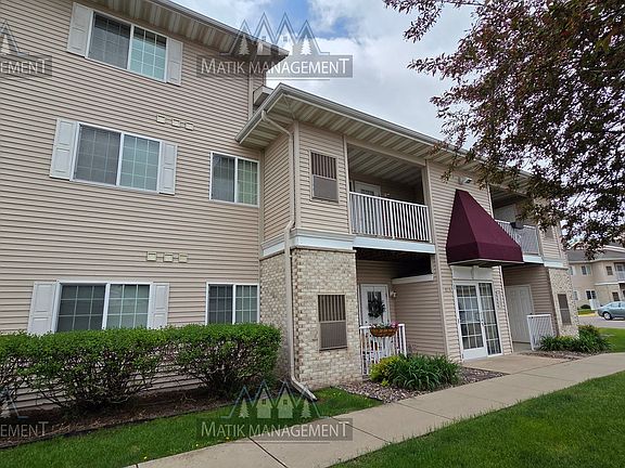 2nd image of 875 37th St NW