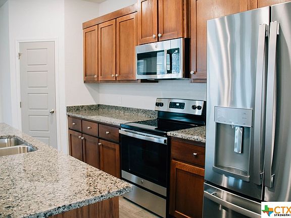 5th image of 730 Freedom Cir