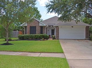 1801 Edinburg Ave, League City, TX 77573