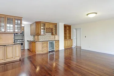 Rented by R New York