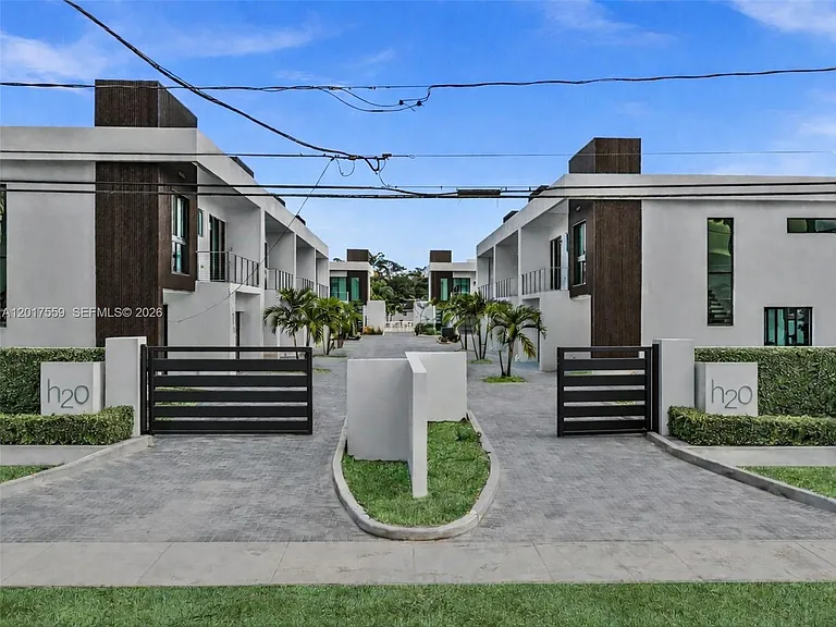 4640 SW 32nd Ave #D1 — Photo 63