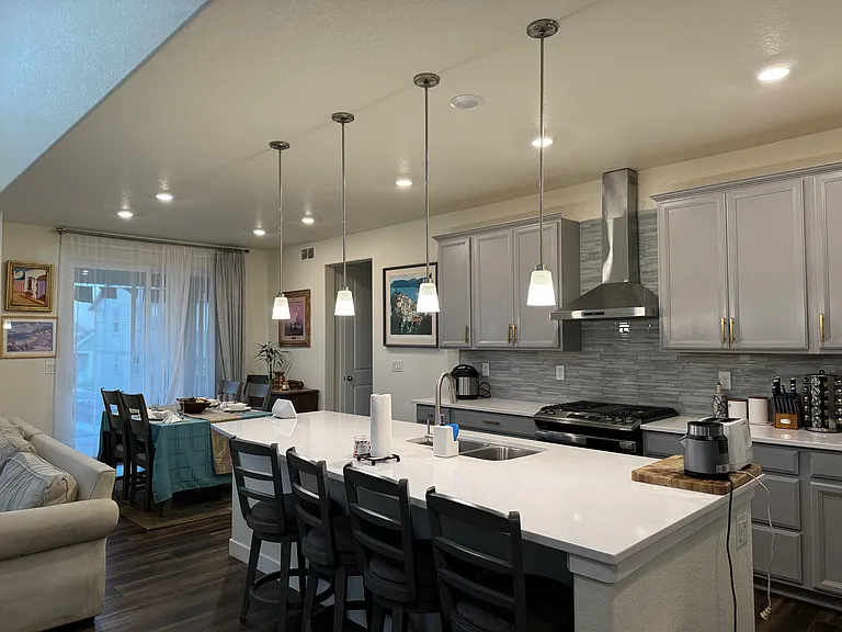930 Compass Dr — Photo 10