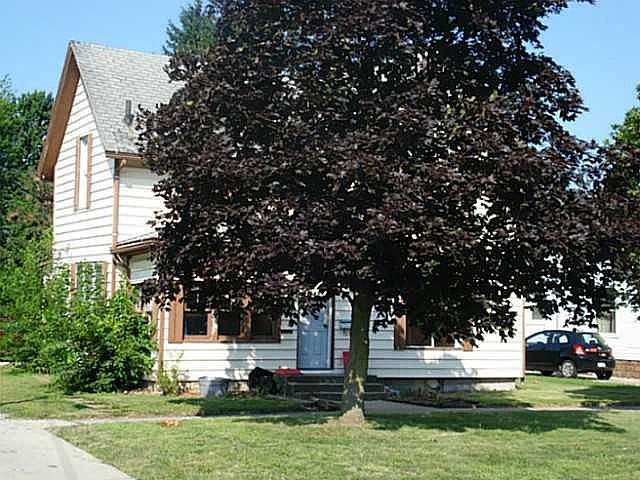 2nd image of 923 N Perry St