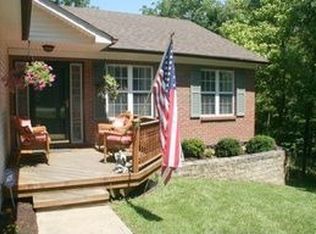 978 Rustic Ct, Lawrenceburg, IN 47025