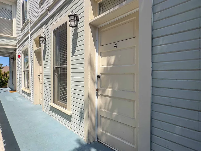 2330 Union St — Photo 18