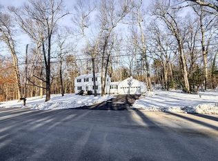 1 Old Coach Rd, Hudson, NH 03051