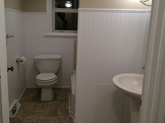 1st Floor Bath