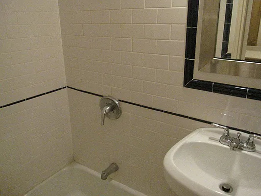 Rented by Realty Group International | media 6