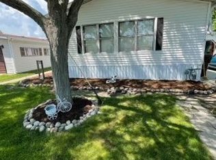 718 Thorntree Ter, Matteson, IL 60443